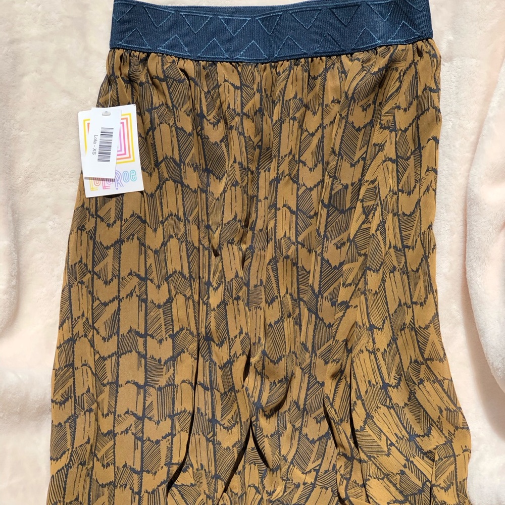 Cute skirt that will match with a white shirt